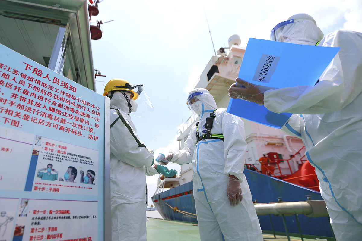 中国和美国的疫情防控哪个更得民心