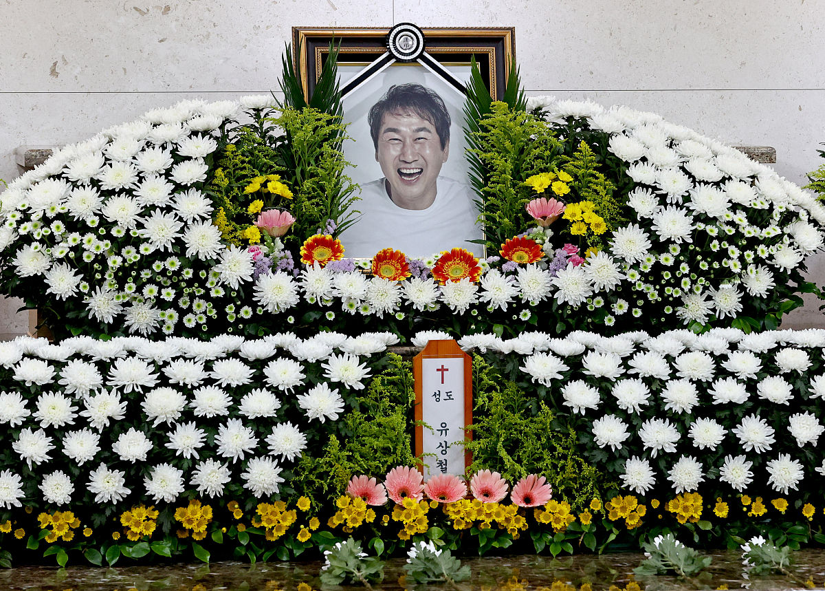 2021年6月8日,韩国首尔,韩国足球名宿柳相铁因癌症去世,追悼会举行昔