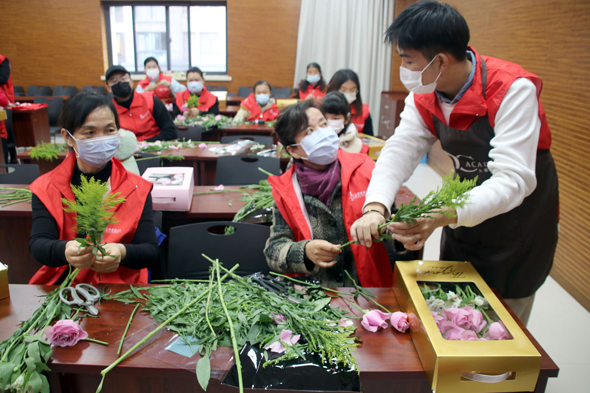 如何进一步完善课程设计，提升学习效果？