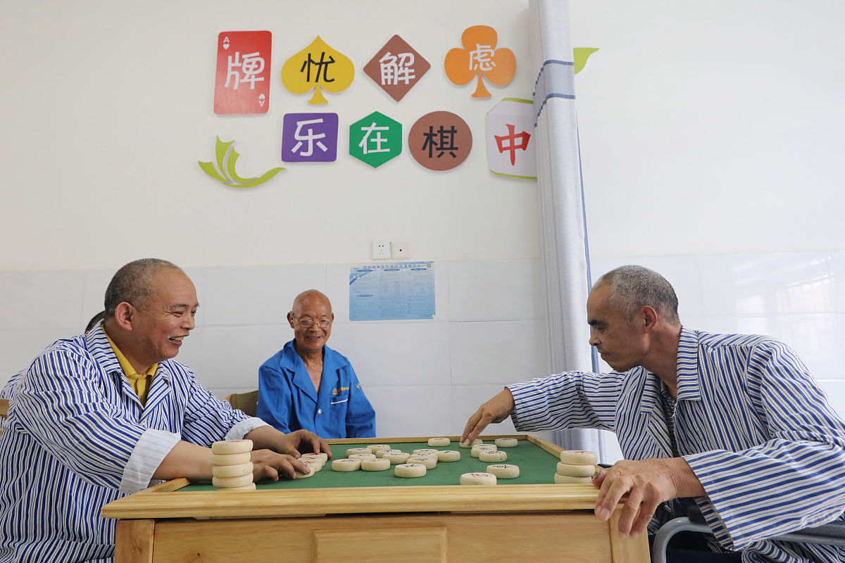 四川育英医养科技技工学校2019年养老护理专业招生简介 - 培养未来养老护理人才