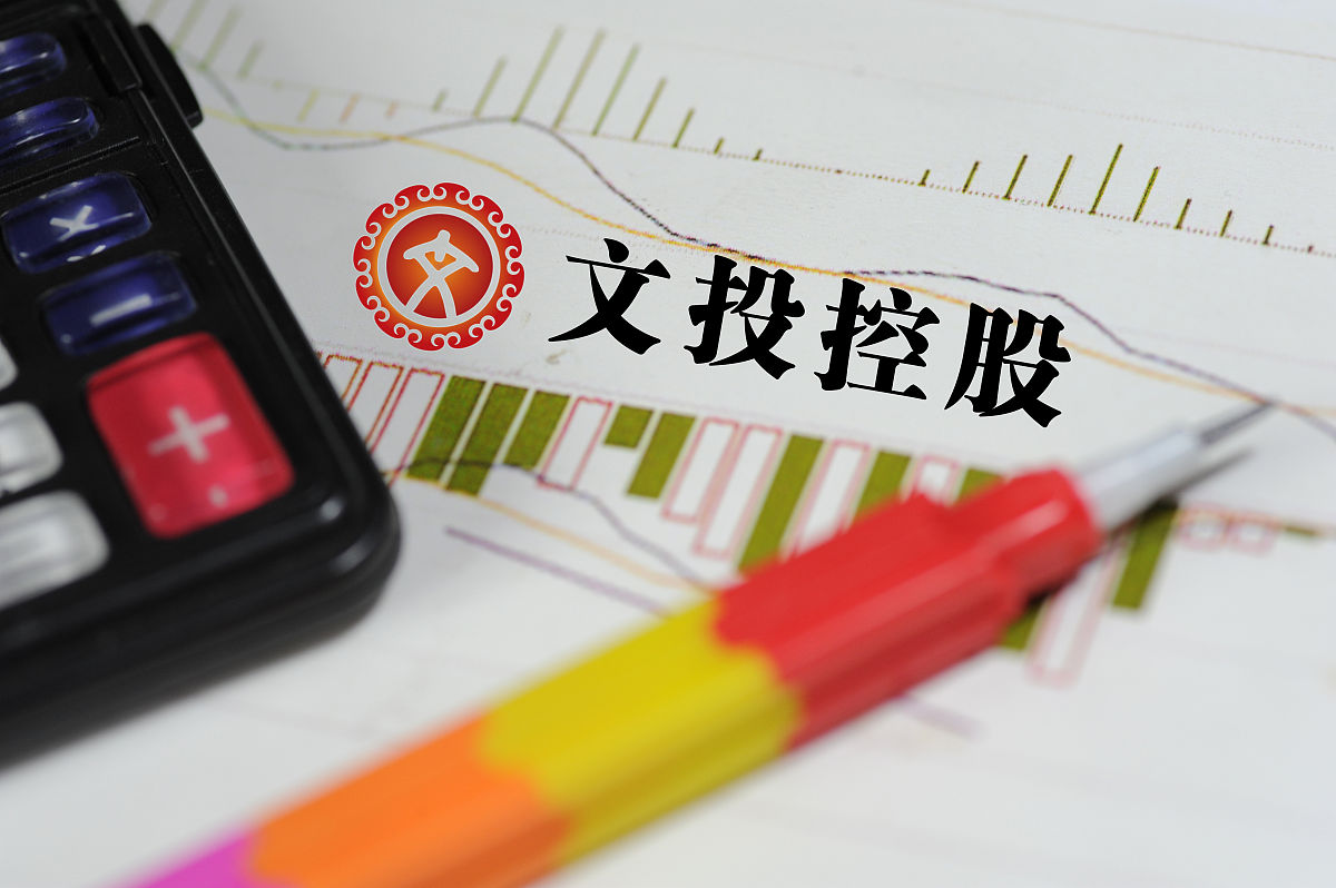 我现在想写一个论文需要你的帮助