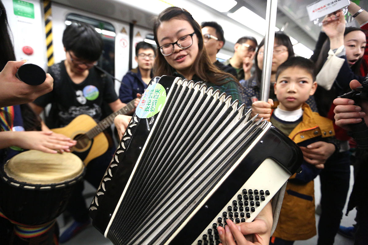 初三毕业适合女生学的专业用发