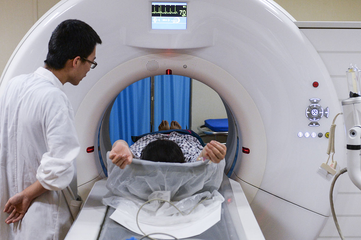 容积旋转调强放疗(VMAT)治疗乳腺癌：优势与应用