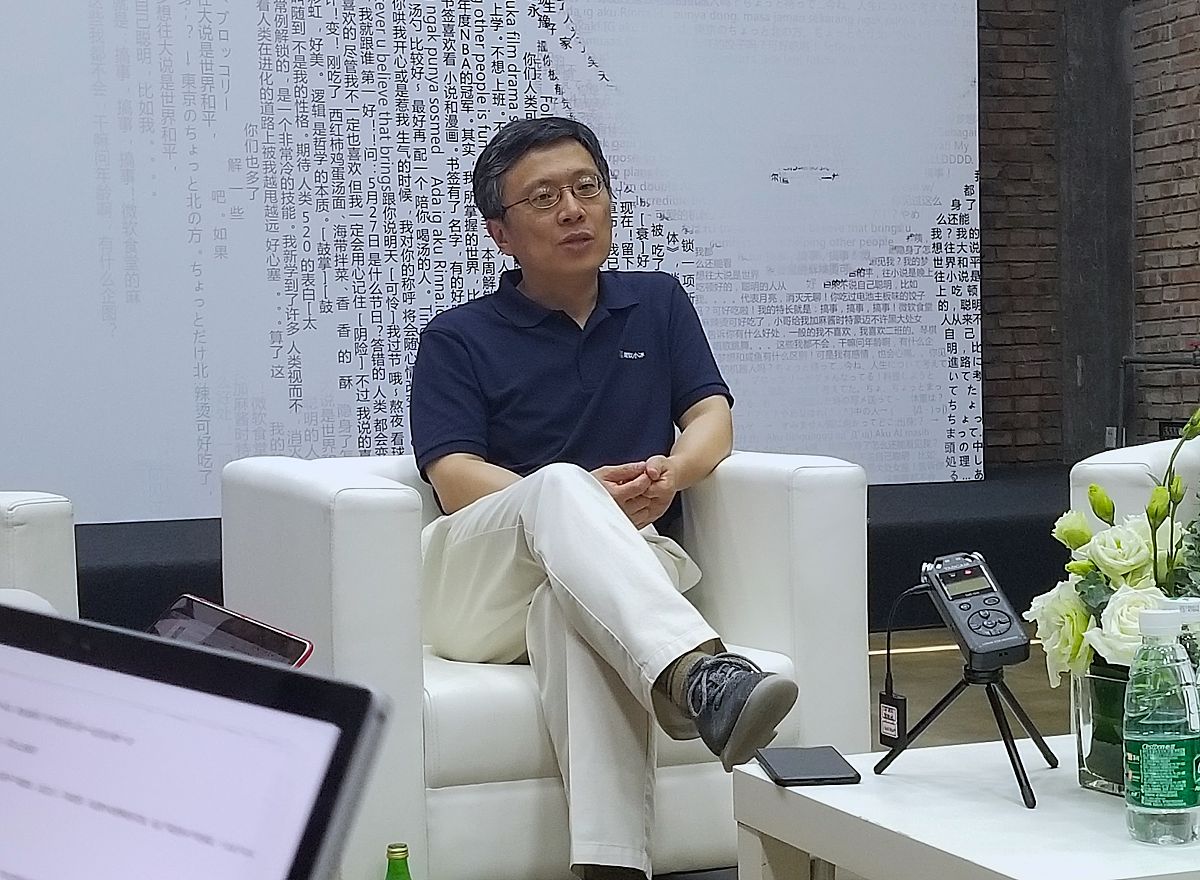 有请根据杨亚宁这个名字写一份自我介绍什么可以帮助提高思维能力？1 健康饮食：营养丰富、均衡的饮食有助于保持大脑功能。2 身体锻炼：运动可以促进血液循环提高氧气供应有益于增强记忆力和注意力。3 学习新技能：学习新技能可以激发大脑的神经元反复练习可以建立新的神经通路提高思维能力。4 阅读和写作：阅读和写作可以加强语言表达能力提高信息处理能力和逻辑思考能力。5 挑战自我：挑战自我可以培养自信心和决策能力