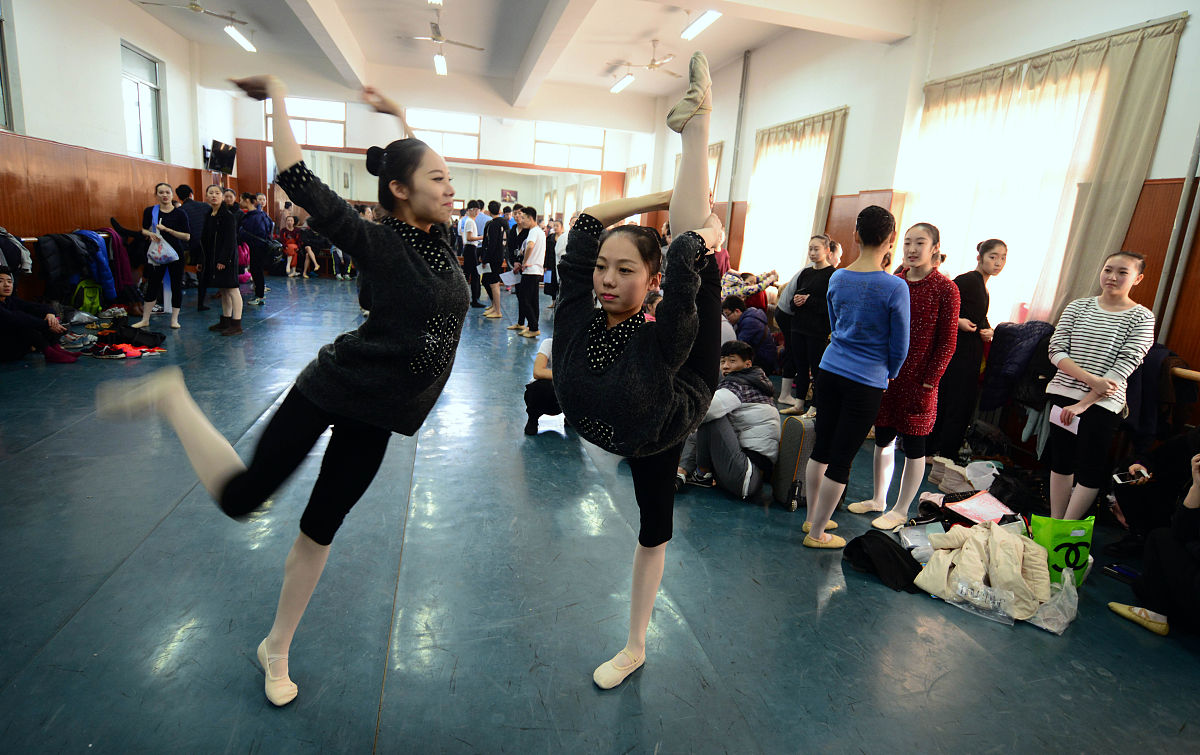 运城文化艺术学校办学环境：设施完善、师资雄厚、实践丰富