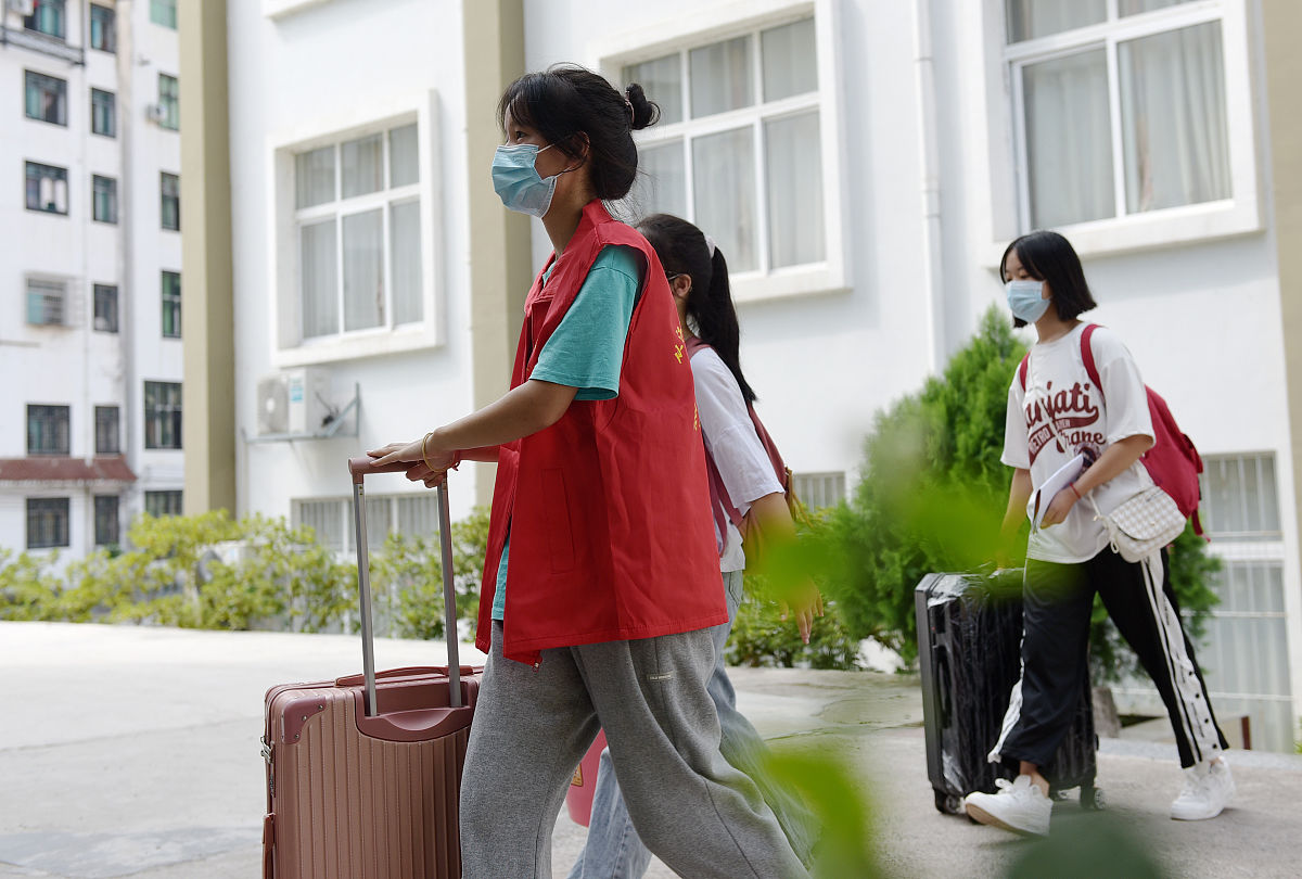 黔江民族中学招生报名：联系方式、流程及考试