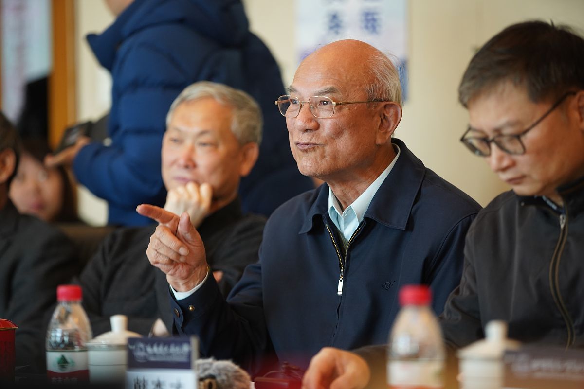 潘国洪和余昌云是什么关系