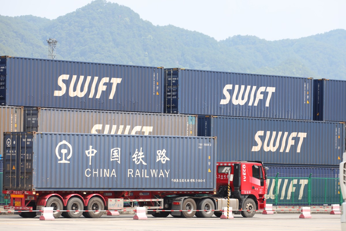 铁路集装箱运输发展策略：调研、服务、管理与多式联运