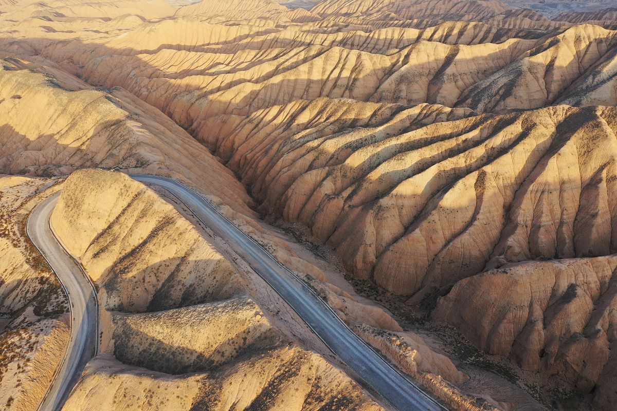 132816425 按照规律填写下一个数