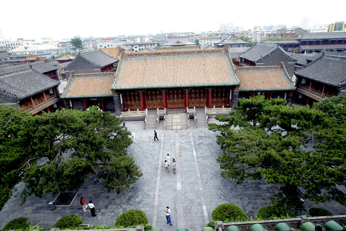 紫禁城里的乌鸦：清朝皇室的守护神