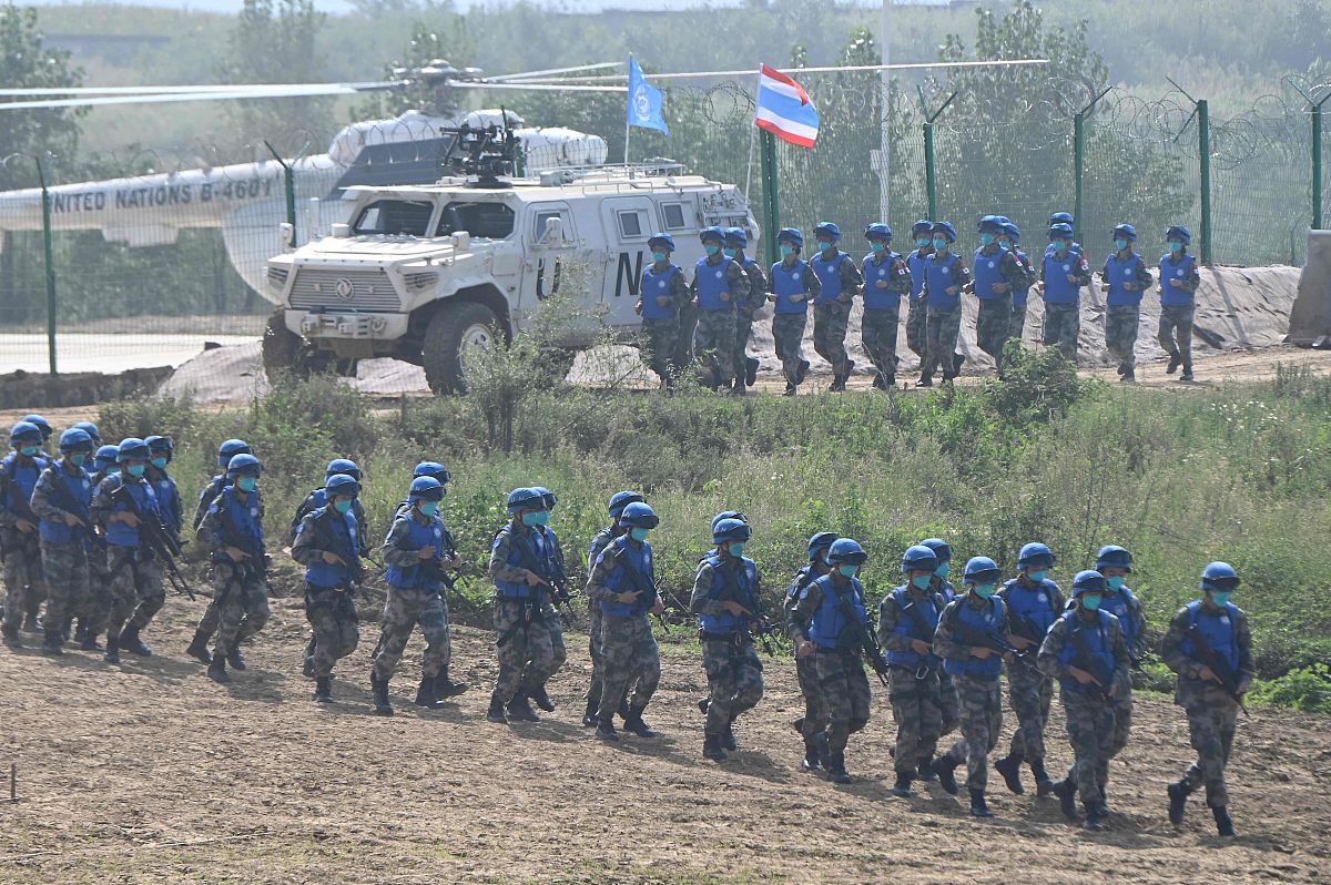 中国军队国际维和行动：维护和平的坚定力量