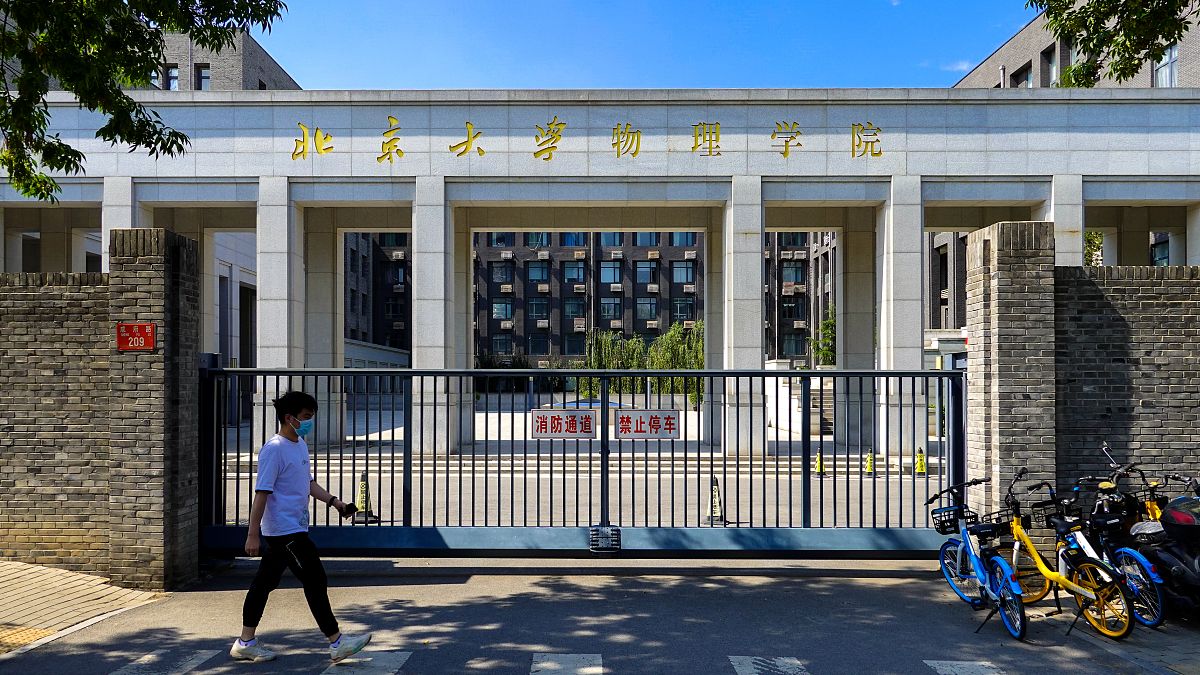 西安军需工业学校是公办还是民办是中专还是大专好麽