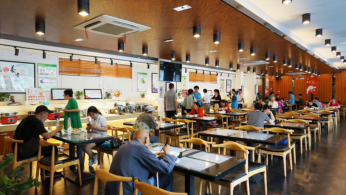 学校食堂用英语怎么说