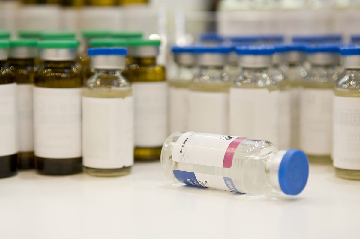 重组蛋白药物运输过程中的温度要求？如何改造重组蛋白药物使得其在常温条件下也可以运输尤其是跨国运输？