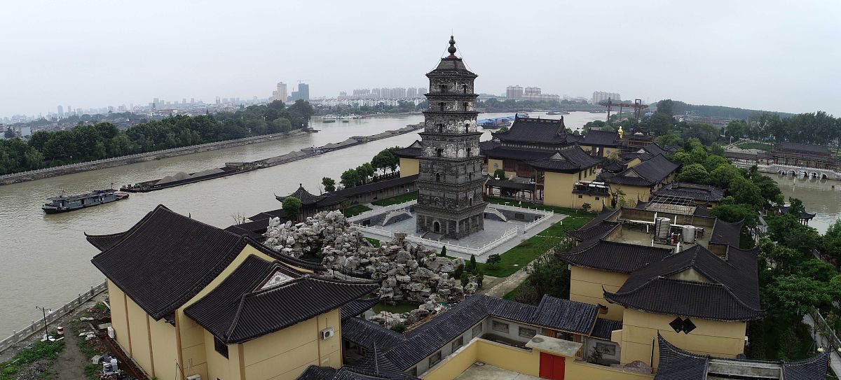2018年5月26日,江苏省扬州市高邮,无人机航拍坐落于京杭大运河河心岛