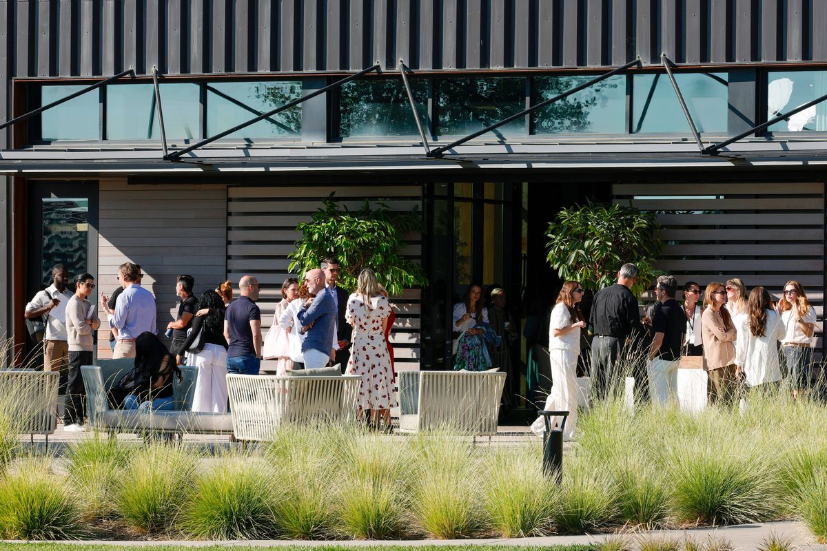 花园：亚文化青年的创意空间、社交场所和避风港