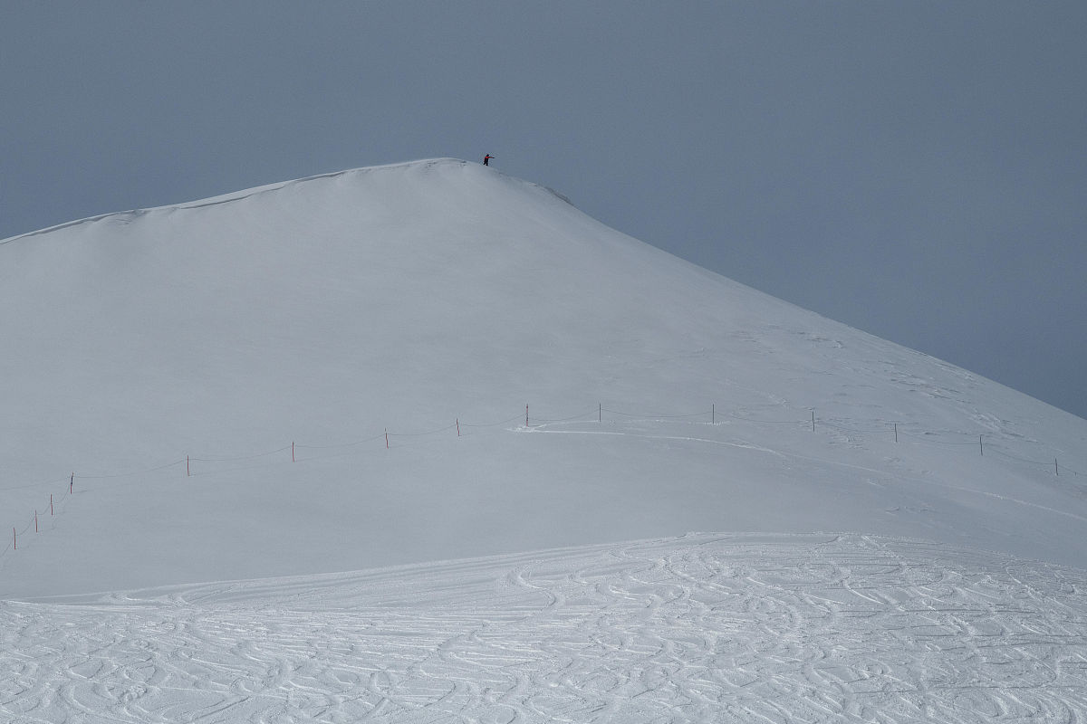 当地时间2021年1月27日,日本二世谷滑雪场受疫情影响,游客稀少.每年,