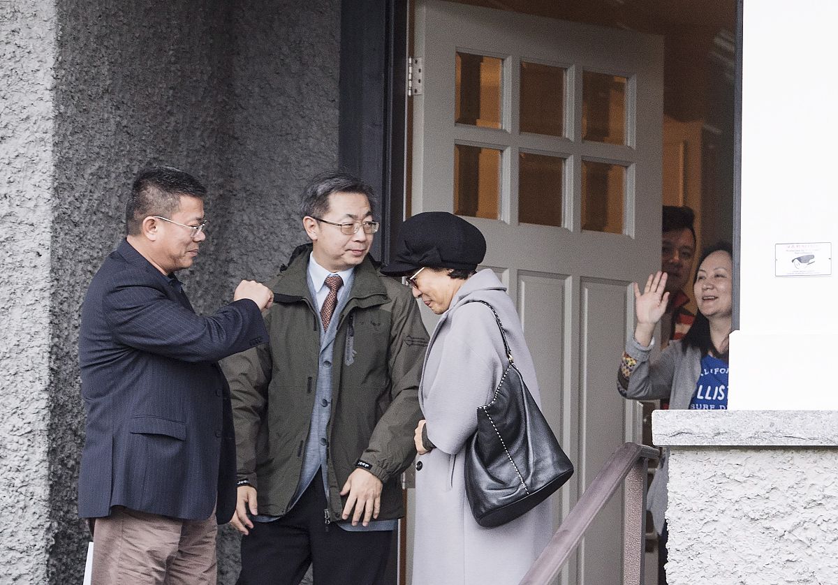 孟晚舟被软禁三年：工作、学习、争取权益