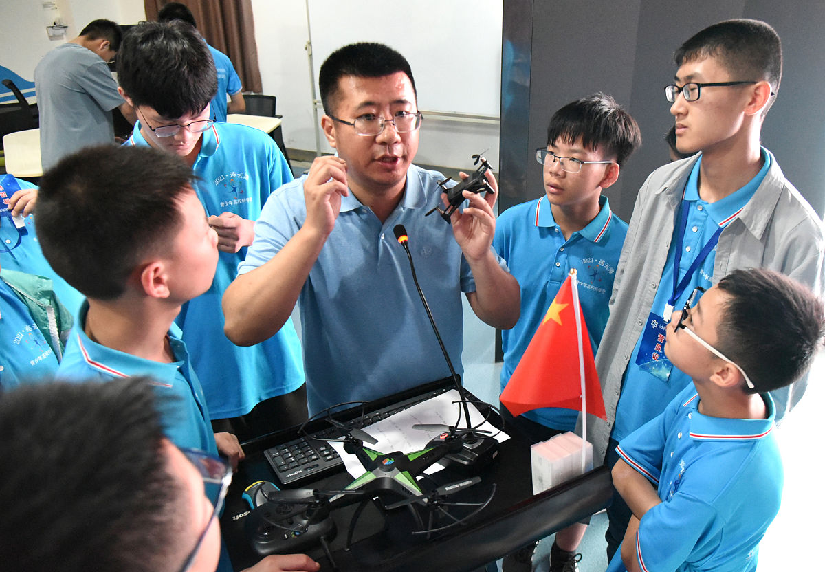 初中生可以学无人机应用技术专业吗