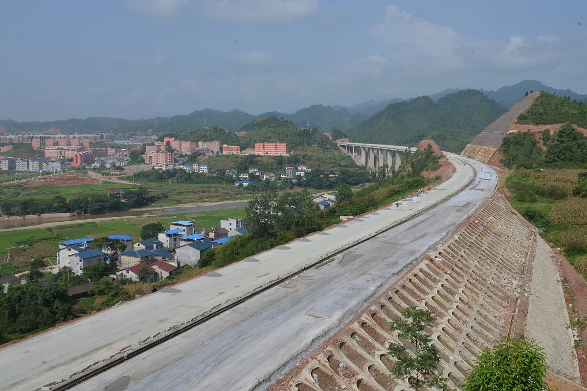 贵州职校公路施工与养护专业就业前景好不好？好就业吗