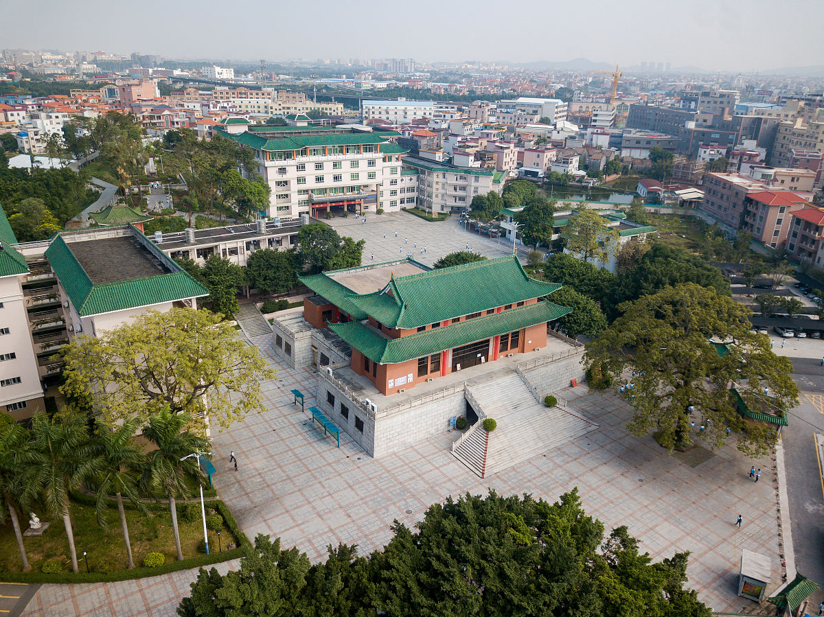 佛山民办高中推荐：优质教育资源，助力学子成长