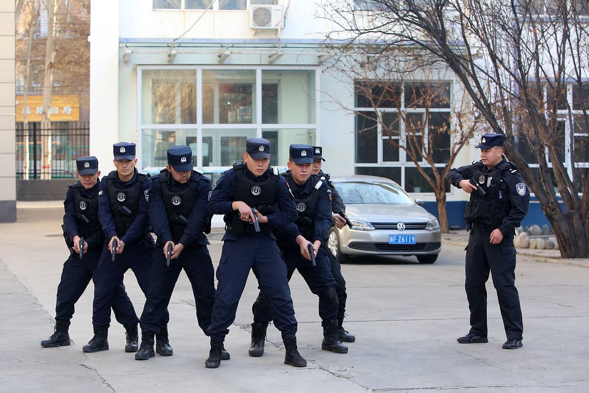 辅警自我剖析500字