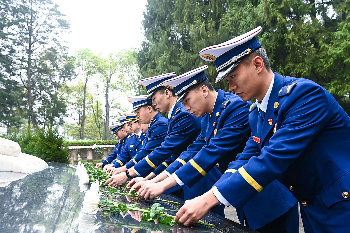 四川联合经济学院2019-物流管理招生初中高中读专科
