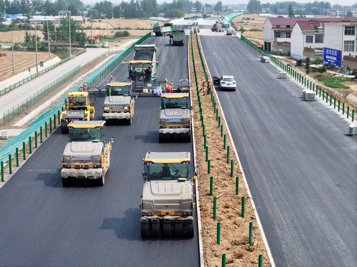 迎宾大道封路通知：道路修复施工，车辆绕行