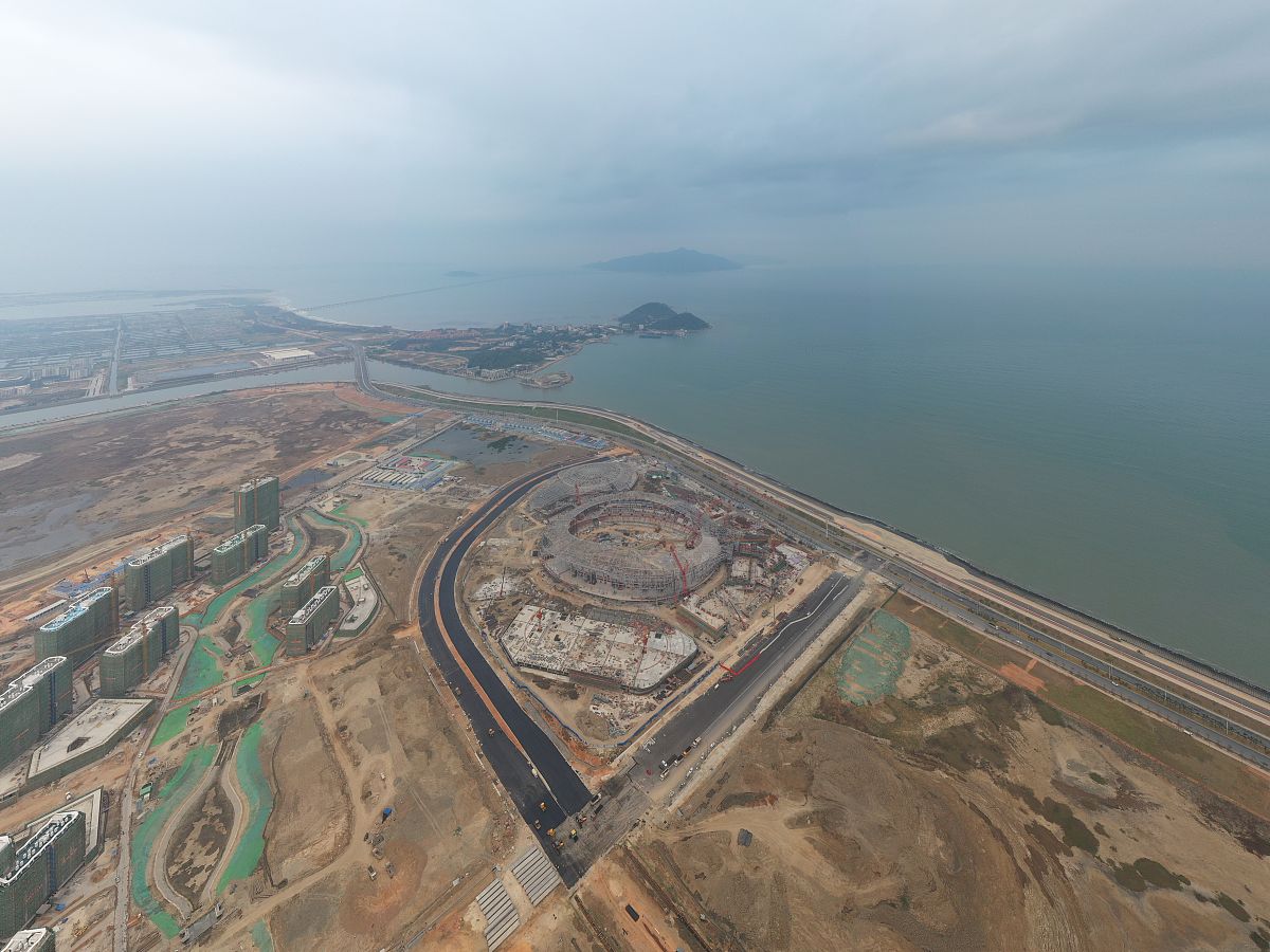 2020年11月7 汕头亚青会东海岸新区主场馆建设<strong>高清</strong>航拍图