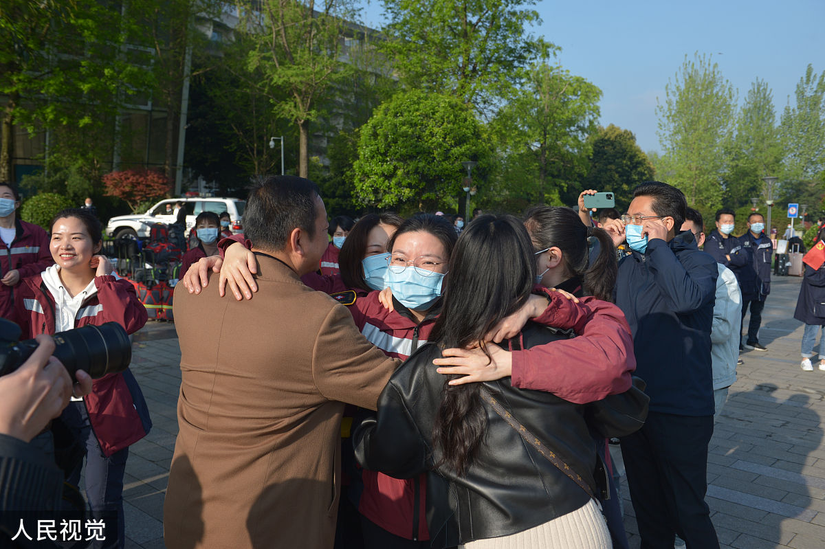 成都高级护理专业就业前景：薪资高，发展广阔！