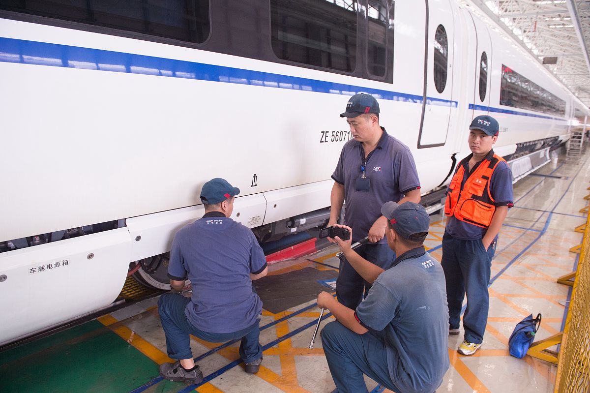石家庄铁路职业技工学校铁道机车车辆（三年制）招生：课程、要求及就业前景