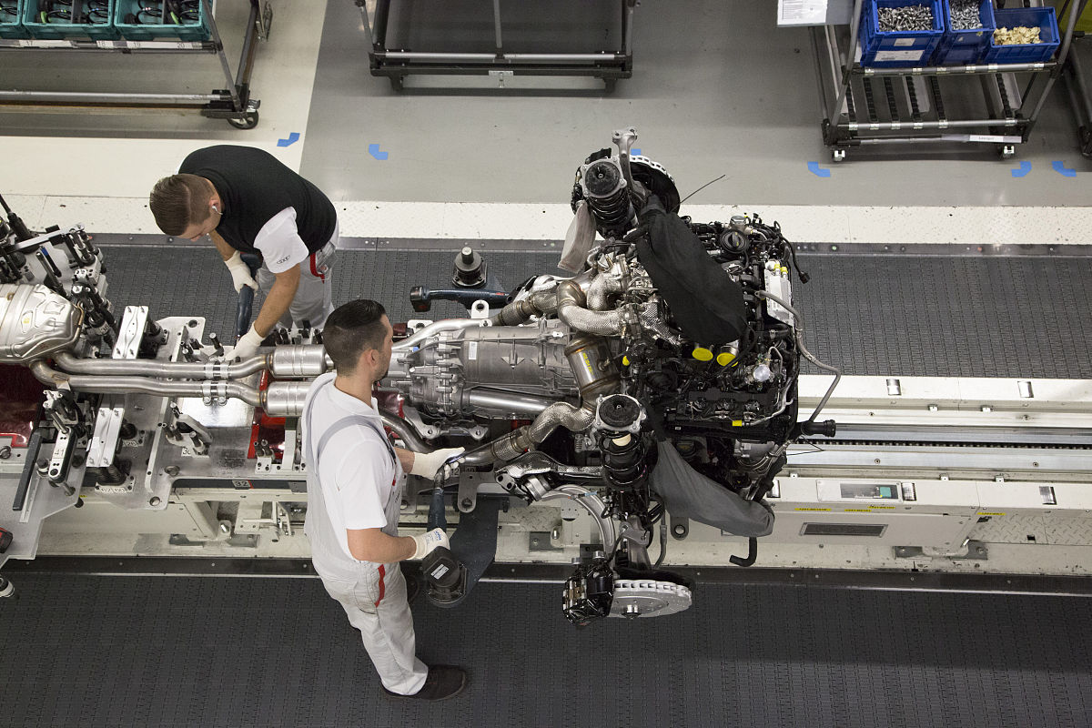 今天去进行了小型机械臂的拆解与变速箱的安装。现在需要你就这件事来写一篇日志不小于500字