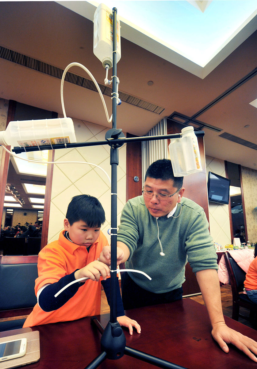 2015年11月28日,上海,2015上海市青少年校园科技环保创意diy系列活动