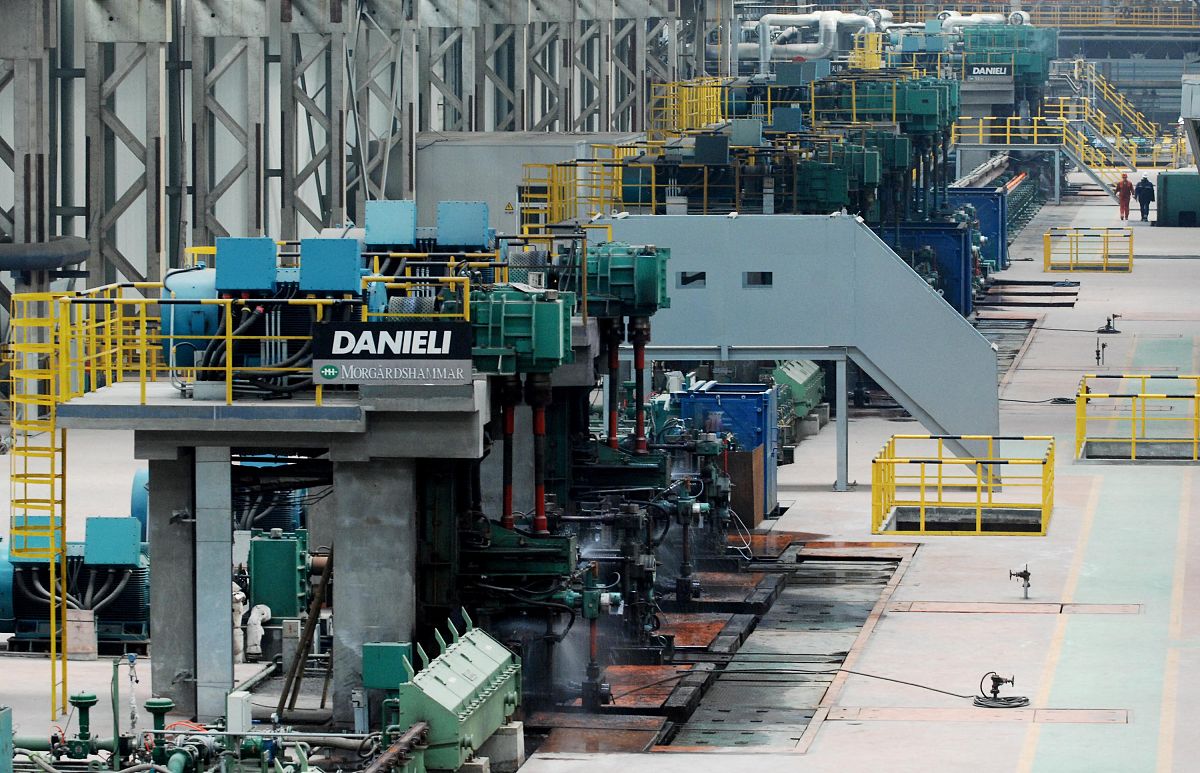 作为炼钢厂设备科一员主要负责plc工作以及设备方面同时跟随师父学习技术个人述职写3000字