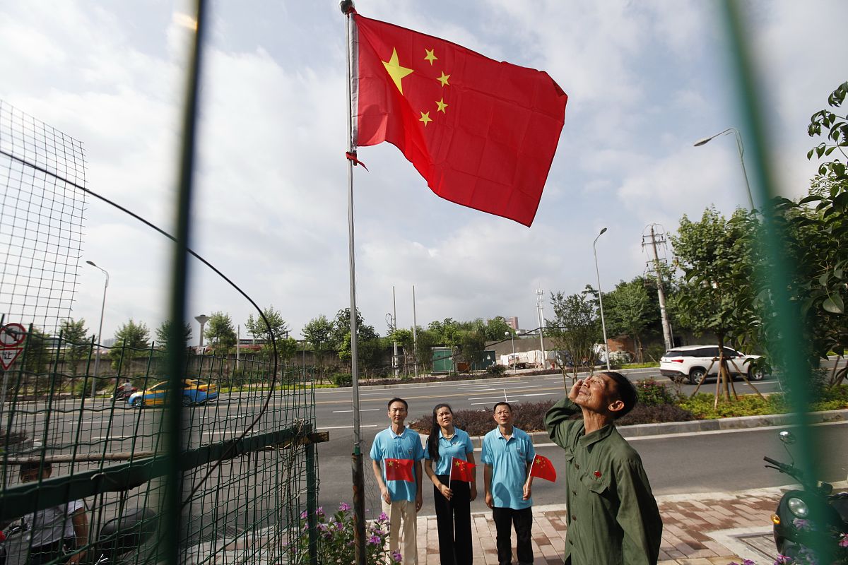 周一升旗仪式主持稿