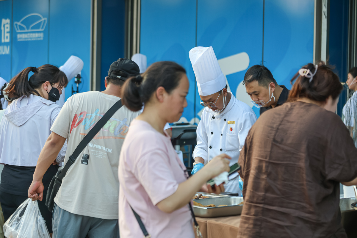 医者的情谊：共享美食，彼此慰藉