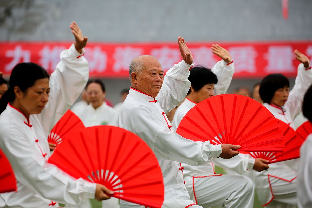 给我一份初中七年级体育的教学计划