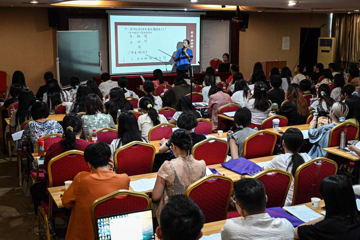 南江县教师进修学校：提升教师素质，促进教育发展