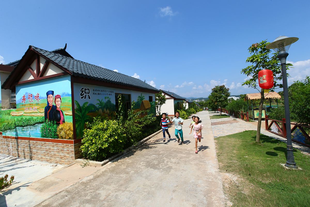 给我一个关于农村公共文化建设的现状与未来的调查报告的正文调查成果模板1000字左右