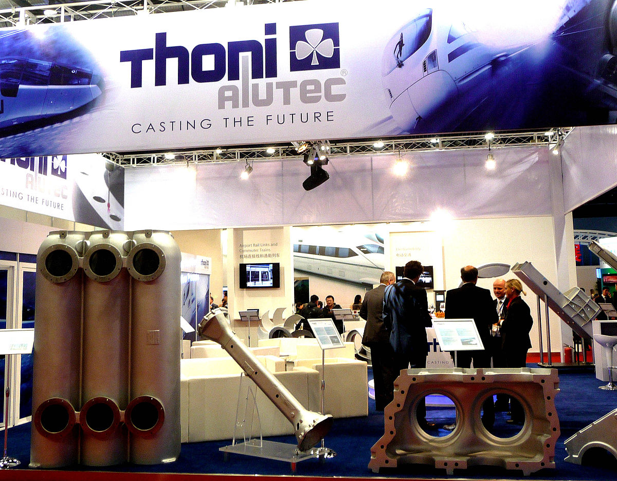 中国近代化道路实践探索：成就、挑战与未来