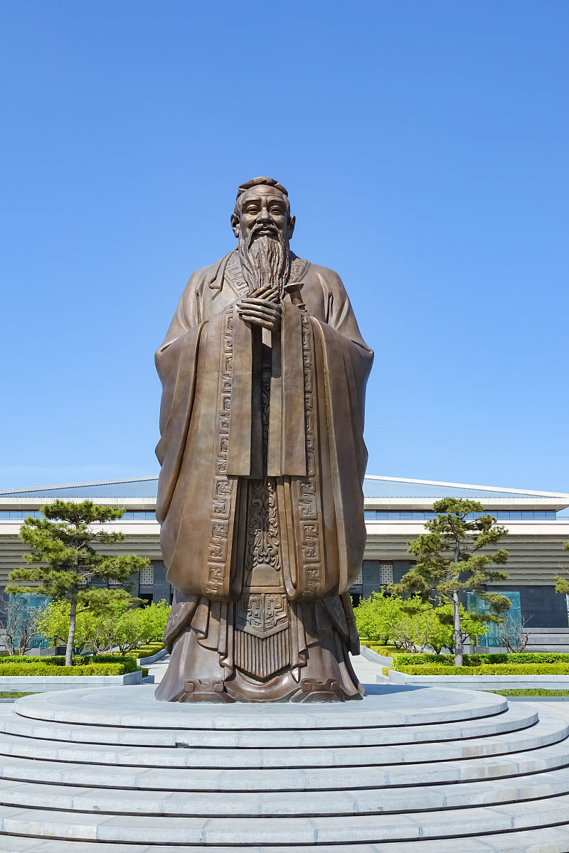 在春秋战国时期也出现了很多有名的历史人物如孔子、老子、庄子等。这些人物的思想和文化对中国历史产生了深远的影响。 在春秋战国时期也出现了很多有名的历史人物如孔子、老子、庄子等。这些人物的思想和文化对中国历史产生了深远的影响。