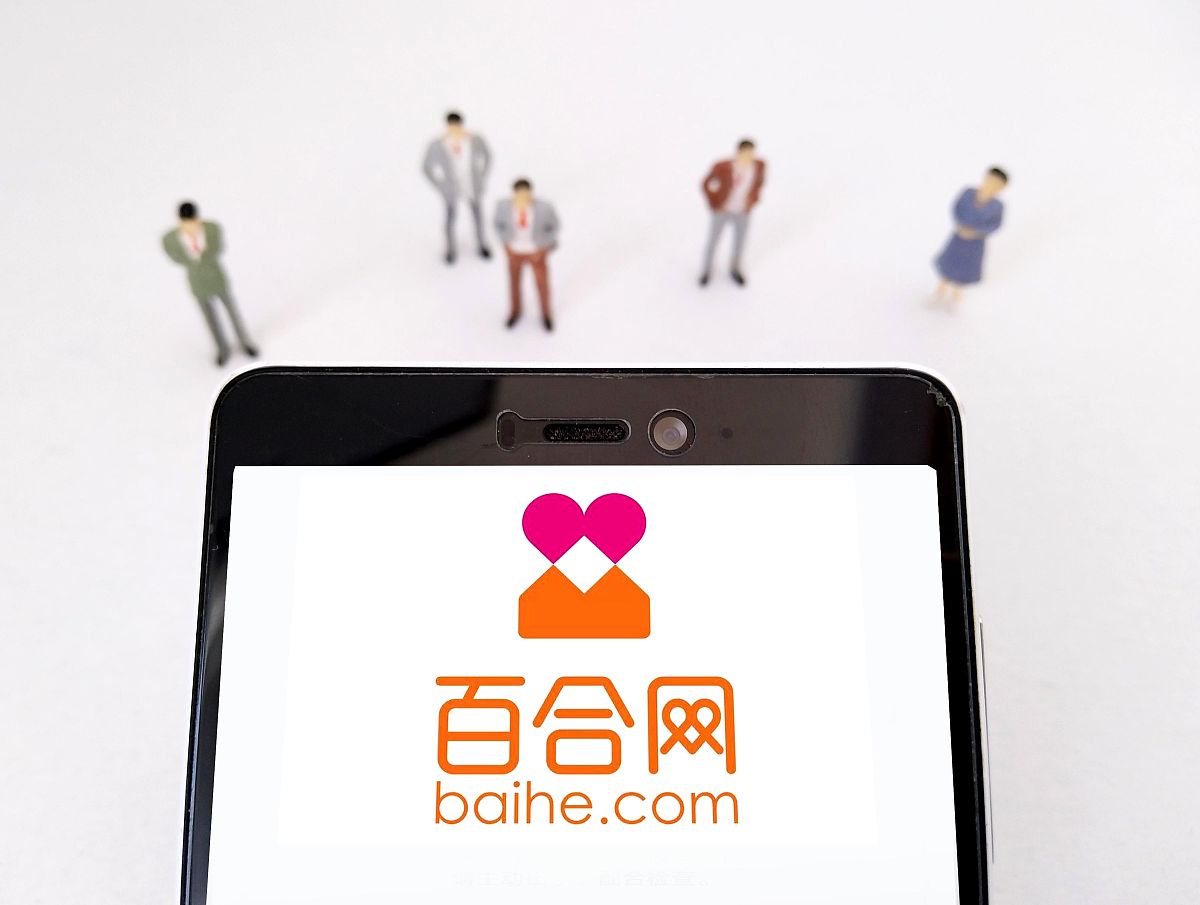 商业配图:百合网