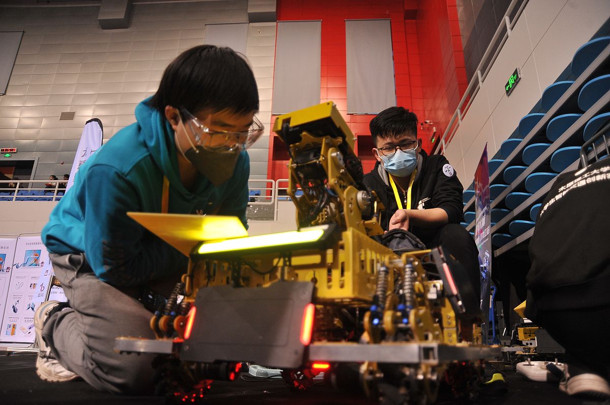 学测试飞行员工作专业毕业后工作环境好不好