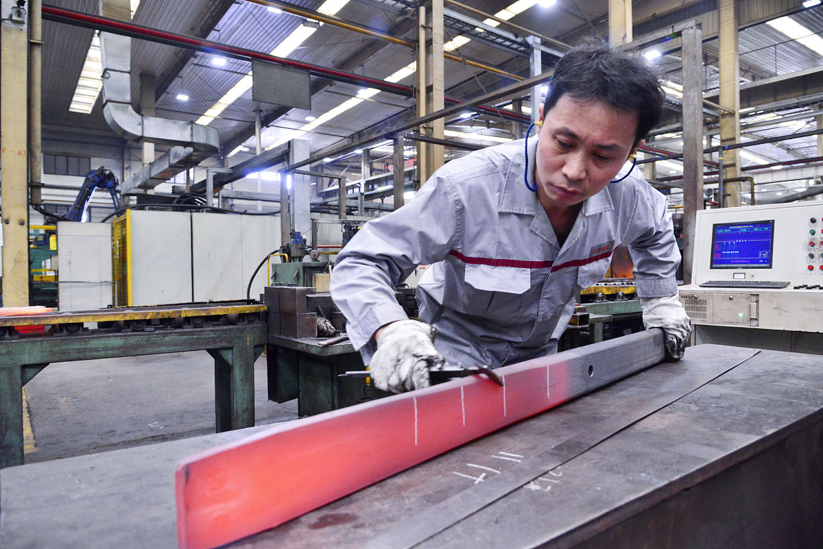 连续轧制技术优势：高精度、高效、节能、低成本、环保