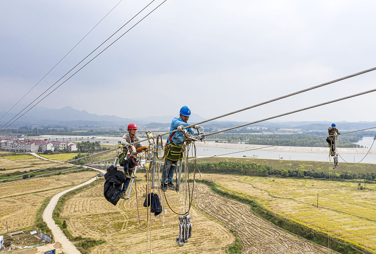 安塞区农村电力网络管理问题对策：明确农村电网维修时效规定