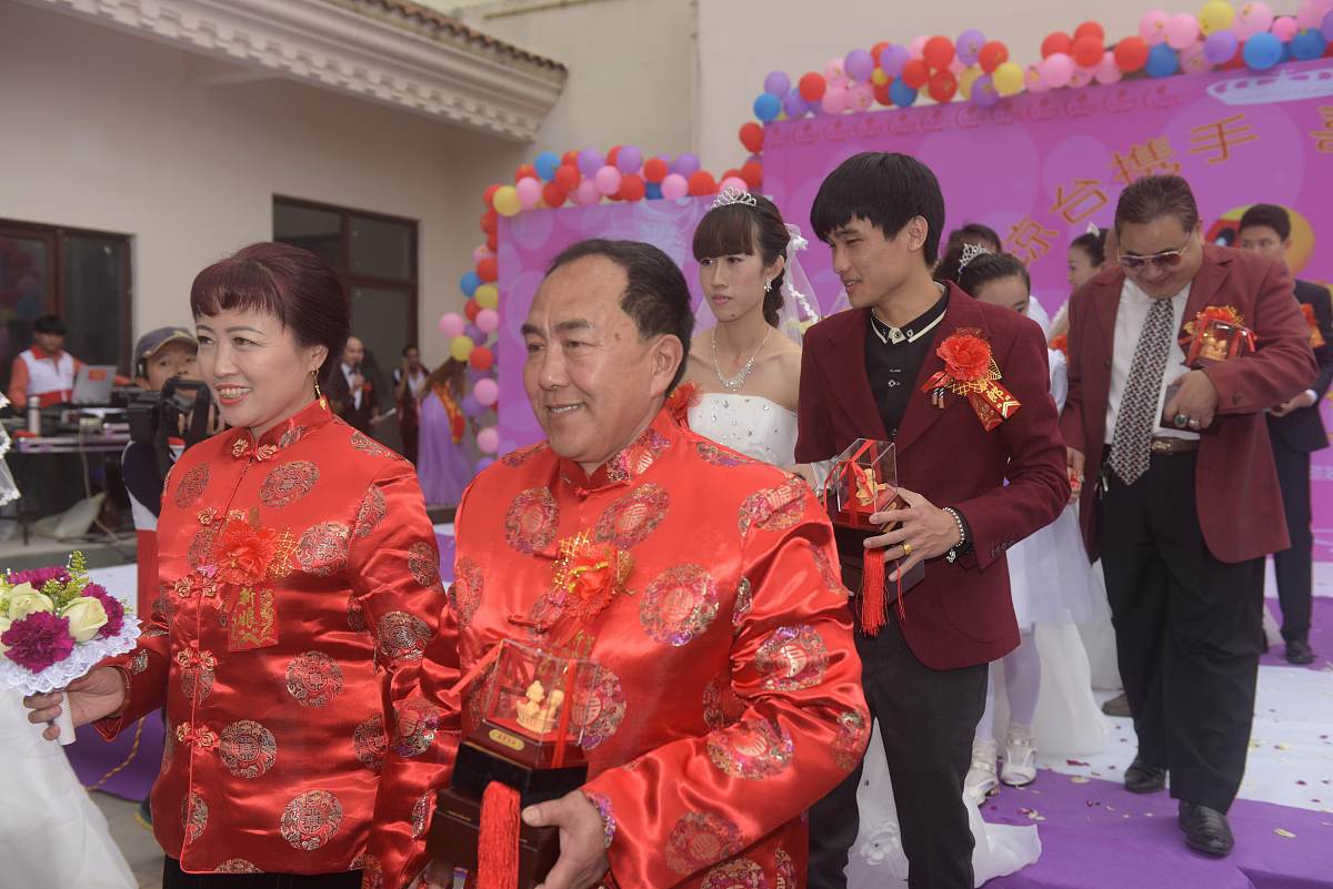 儿媳妇出阁宴男方父亲致辞：欢迎你加入我们的家庭