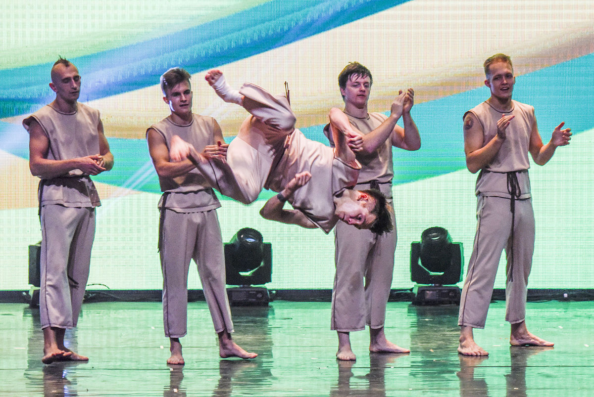 班团一体话建设 口号