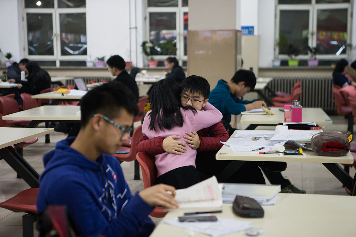 昆明初中生报考卫校指南：如何顺利考入心仪院校？