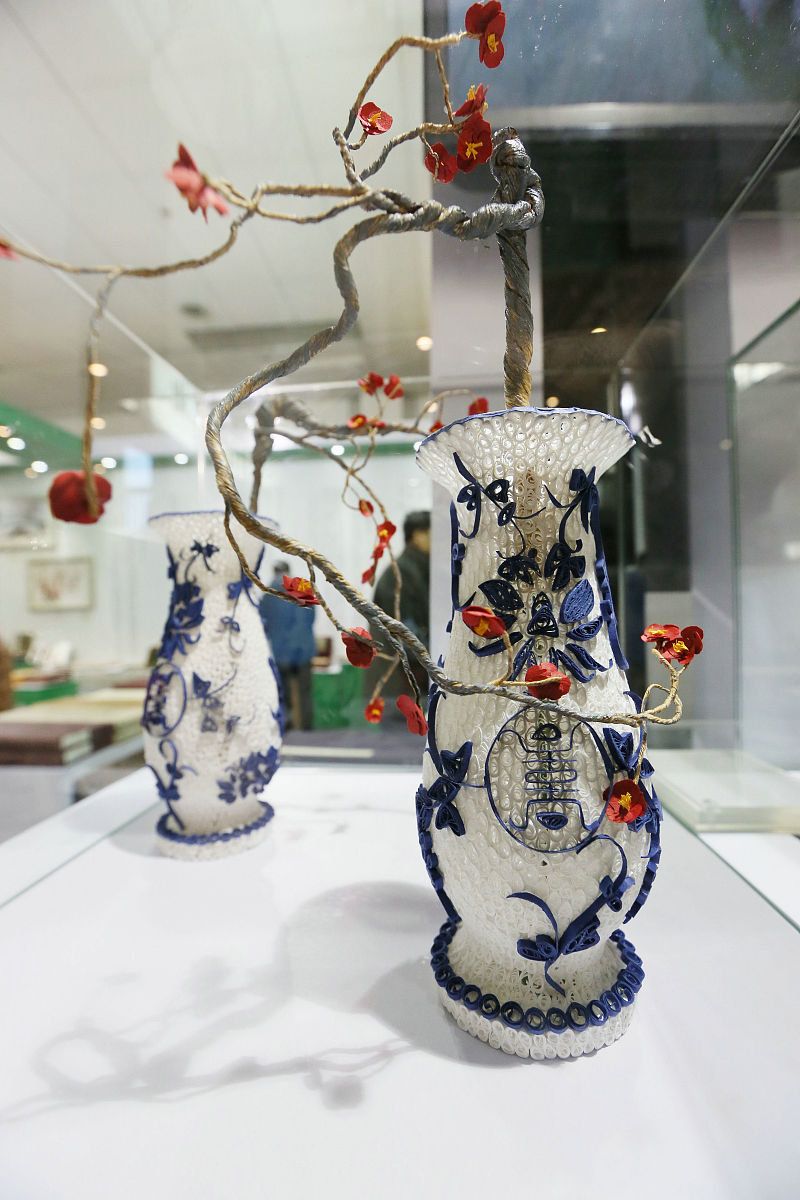 写一个关于玻璃花瓶论文里可以用的研究内容