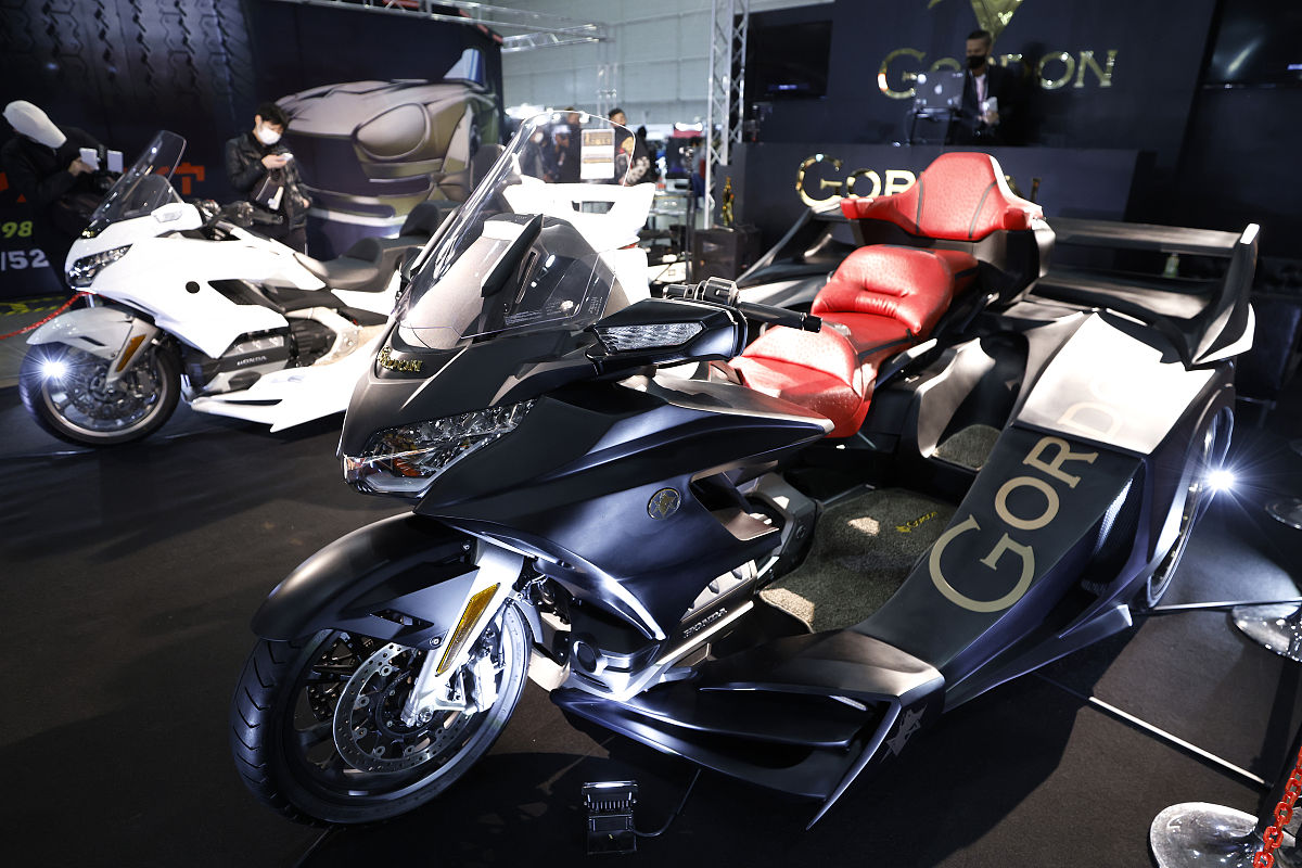 Panji Jabotabek dan Ro Yamaha: Kisah Kebebasan dan Perjuangan di Jalanan